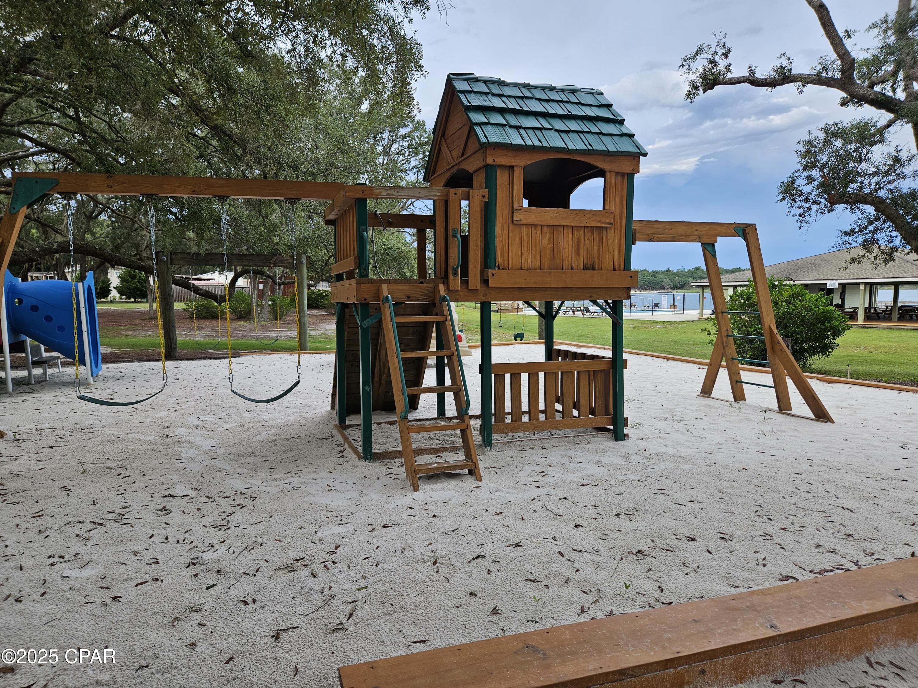 Image 24 For B-272 Springer Drive