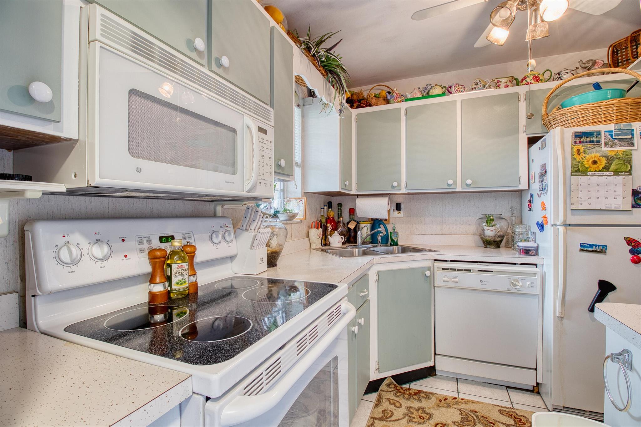 Homes for sale in Stuart, FL | 1911 Sw Palm City Road #J, Stuart, FL 34994 | MLS# R11127585