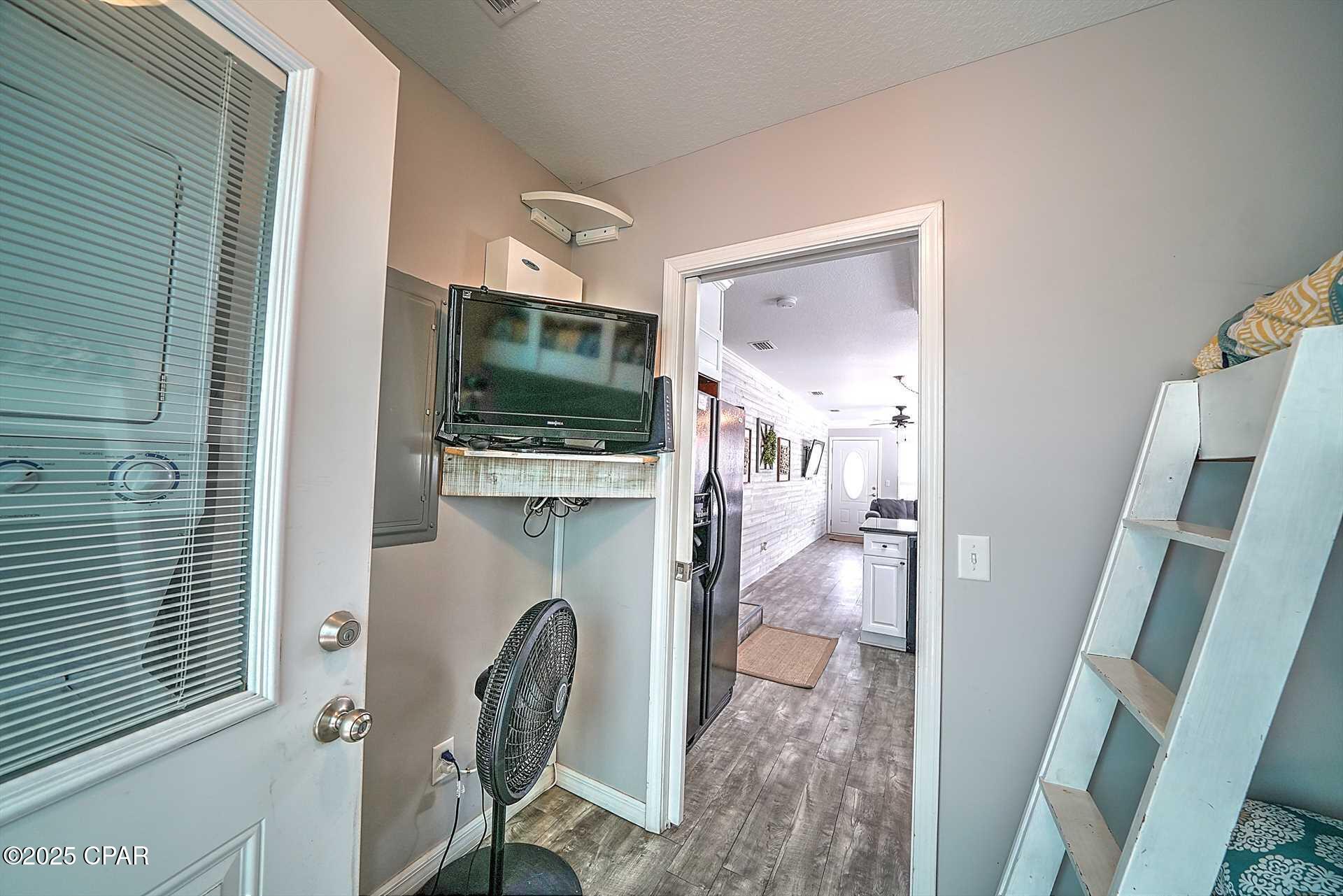 Image 14 For 516 Venture Boulevard