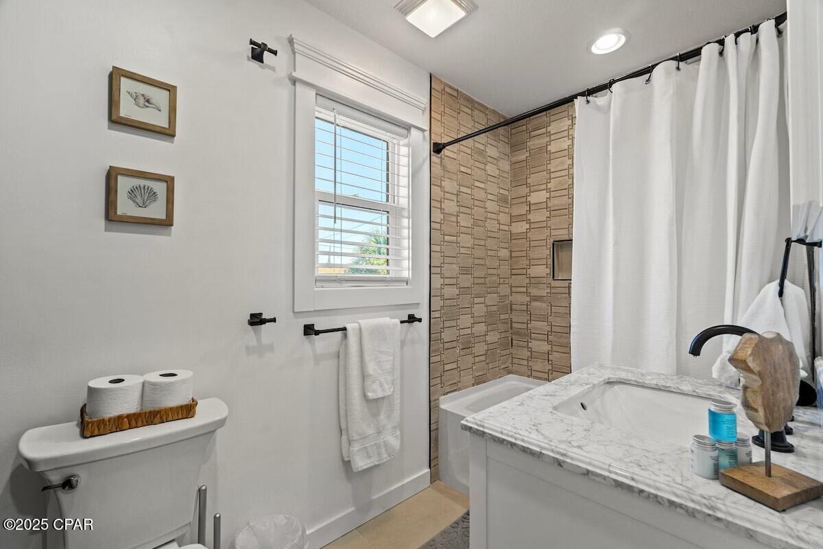 Image 13 For 17203 Front Beach Road 2