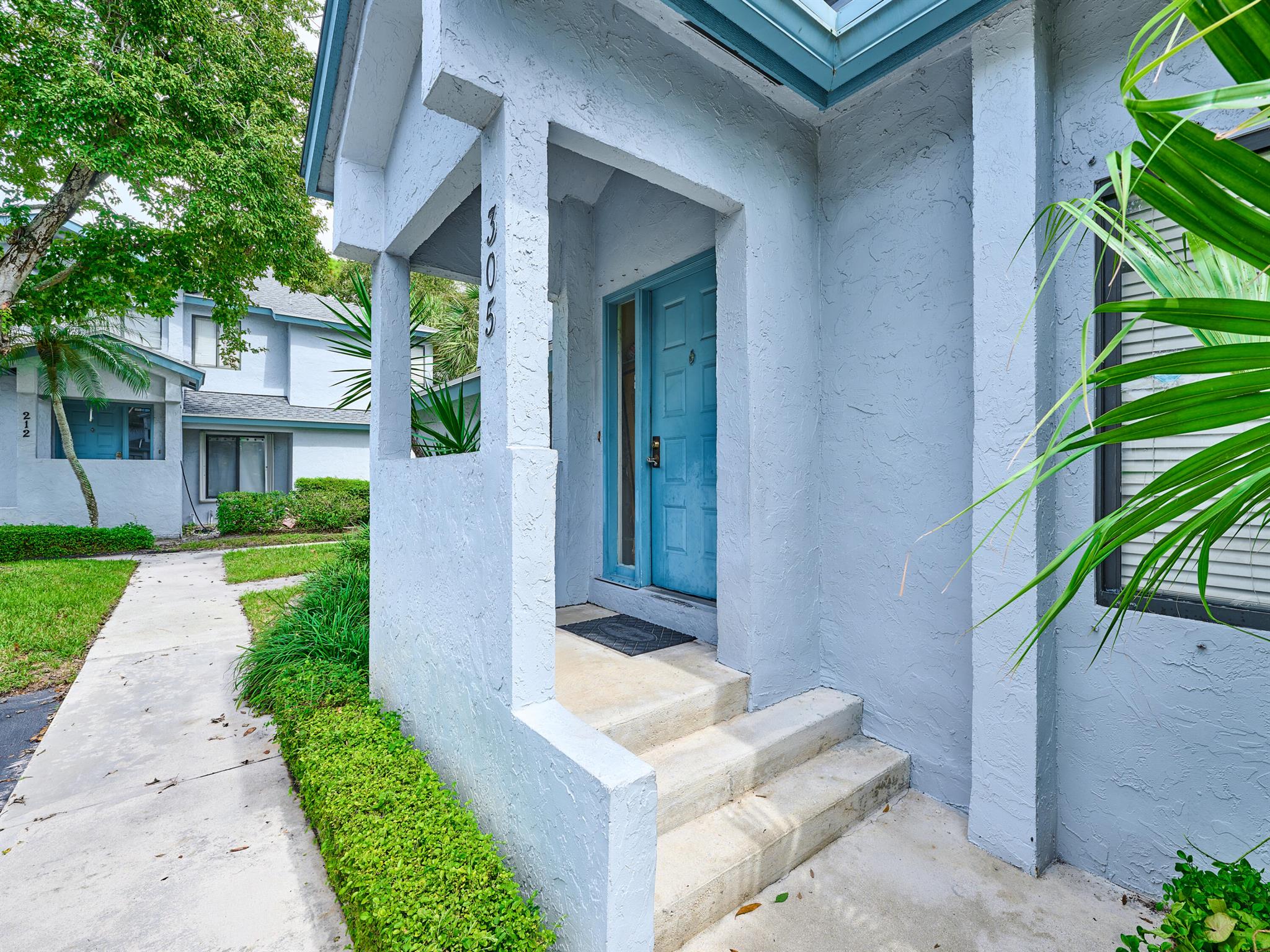 Homes for sale in Greenacres, FL | 305 Harbour Pointe Way, Greenacres, FL 33413 | MLS# R11127617