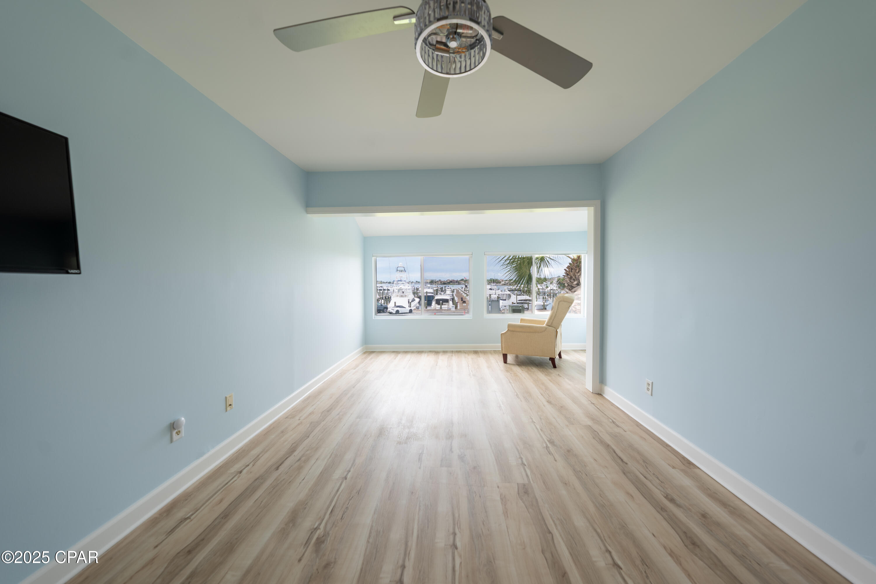 Image 19 For 4726 Bay Point Road 208