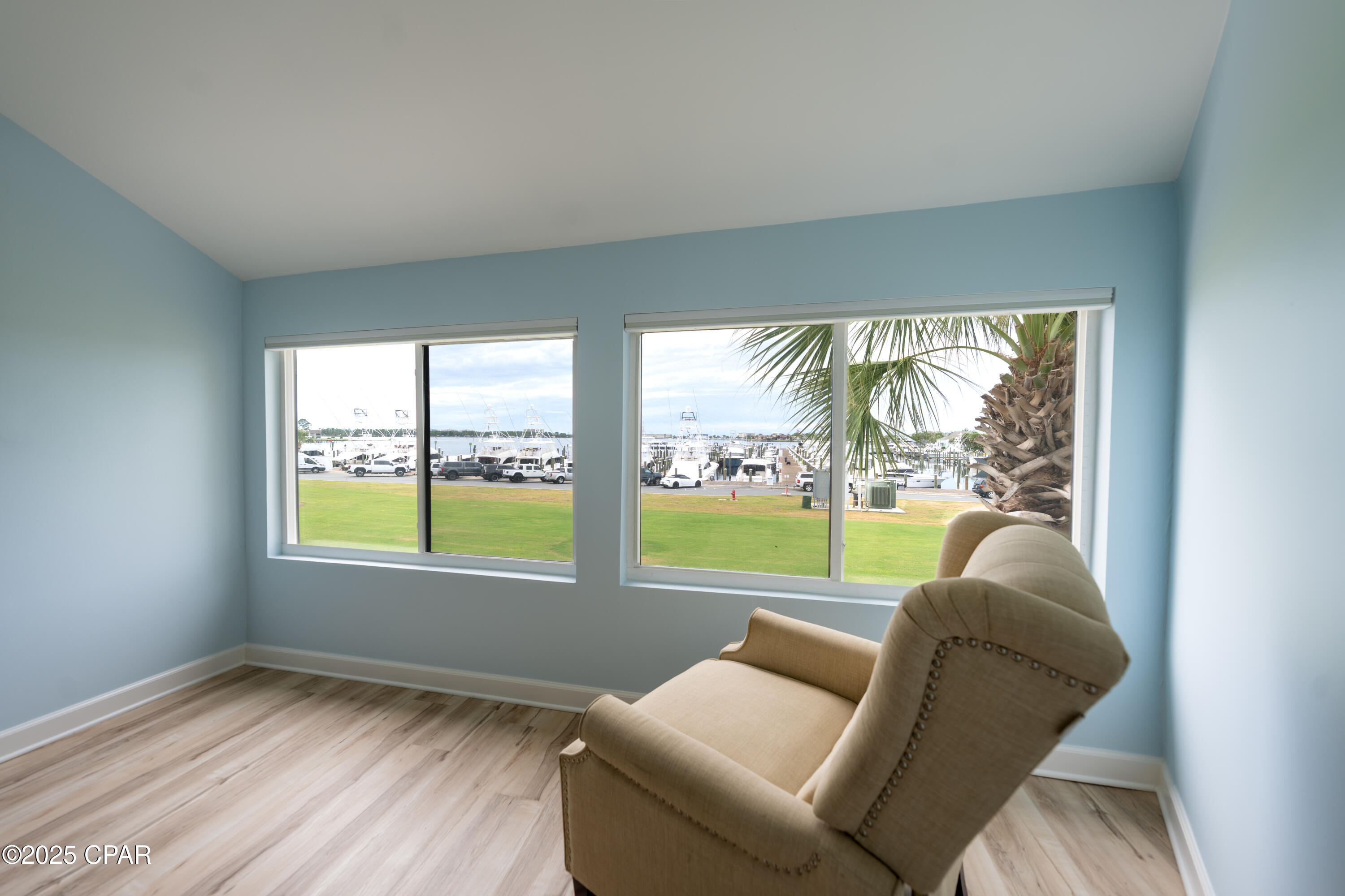 Image 21 For 4726 Bay Point Road 208