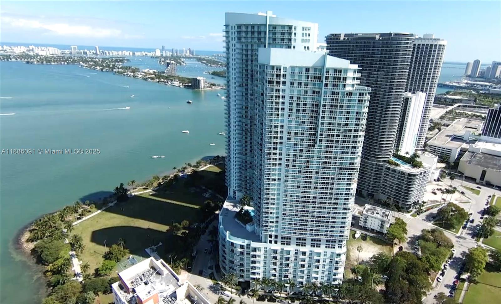Quantum On The Bay Condo