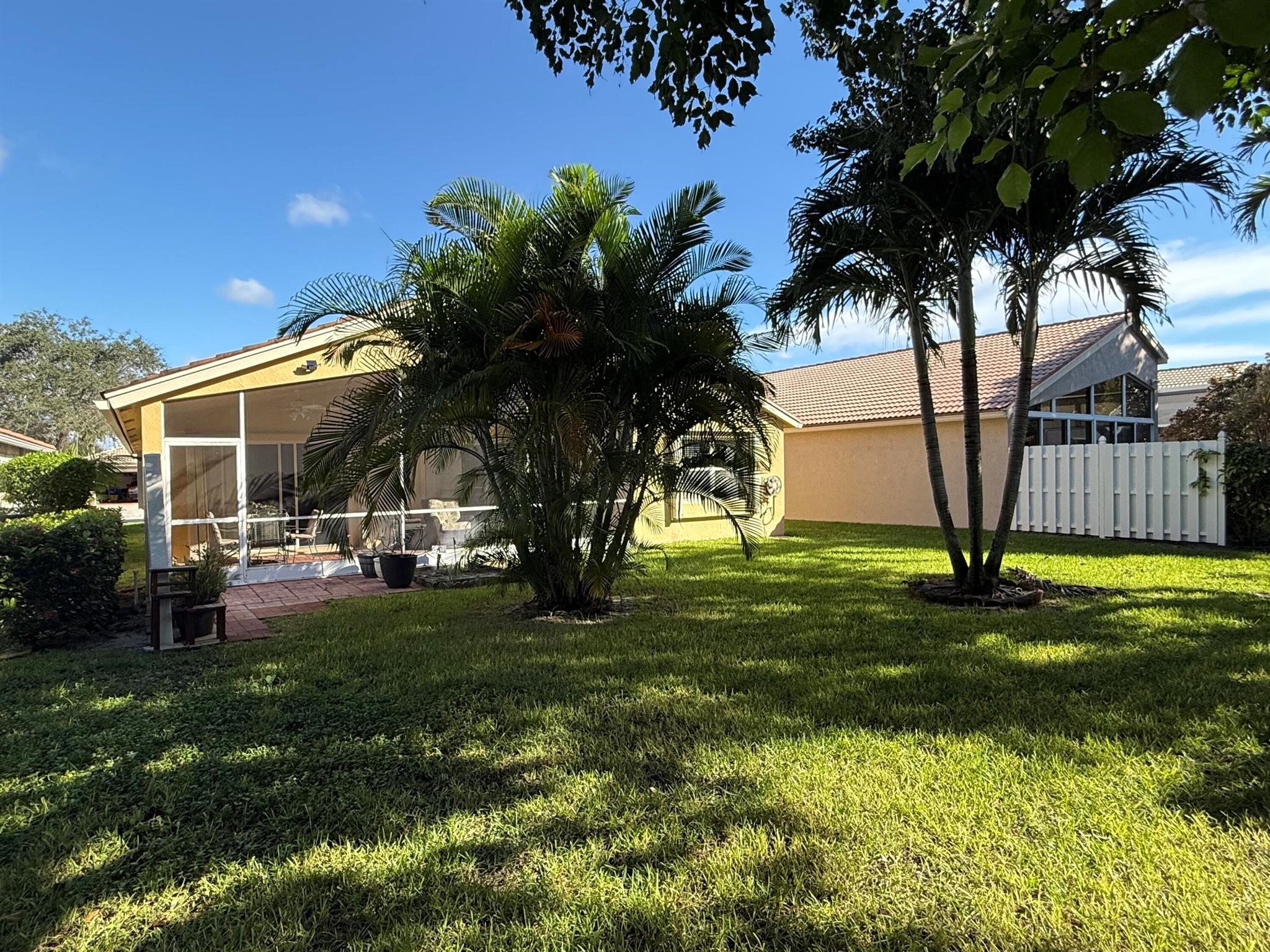 Homes for sale in Boynton Beach, FL | 5820 Royal Club Dr, Boynton Beach, FL 33437 | MLS# R11127634