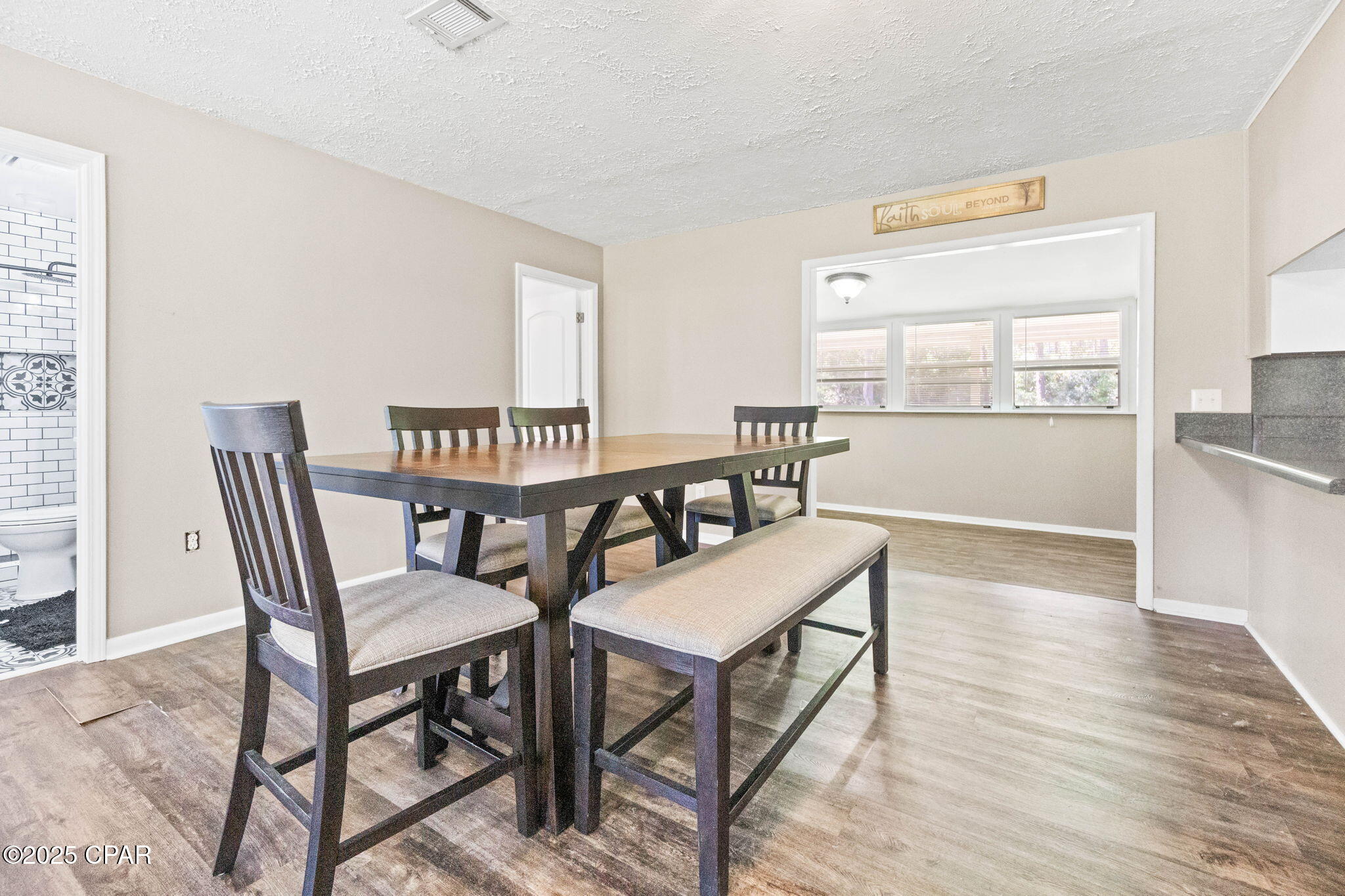 Image 4 For 1395 Weeks Street