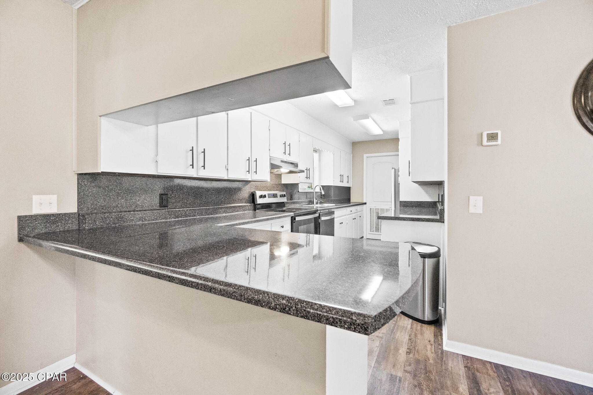 Image 6 For 1395 Weeks Street