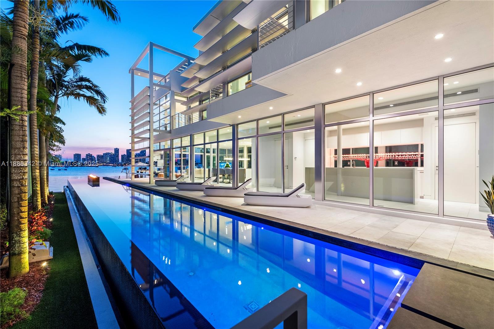 House for Rent in Miami Beach, FL