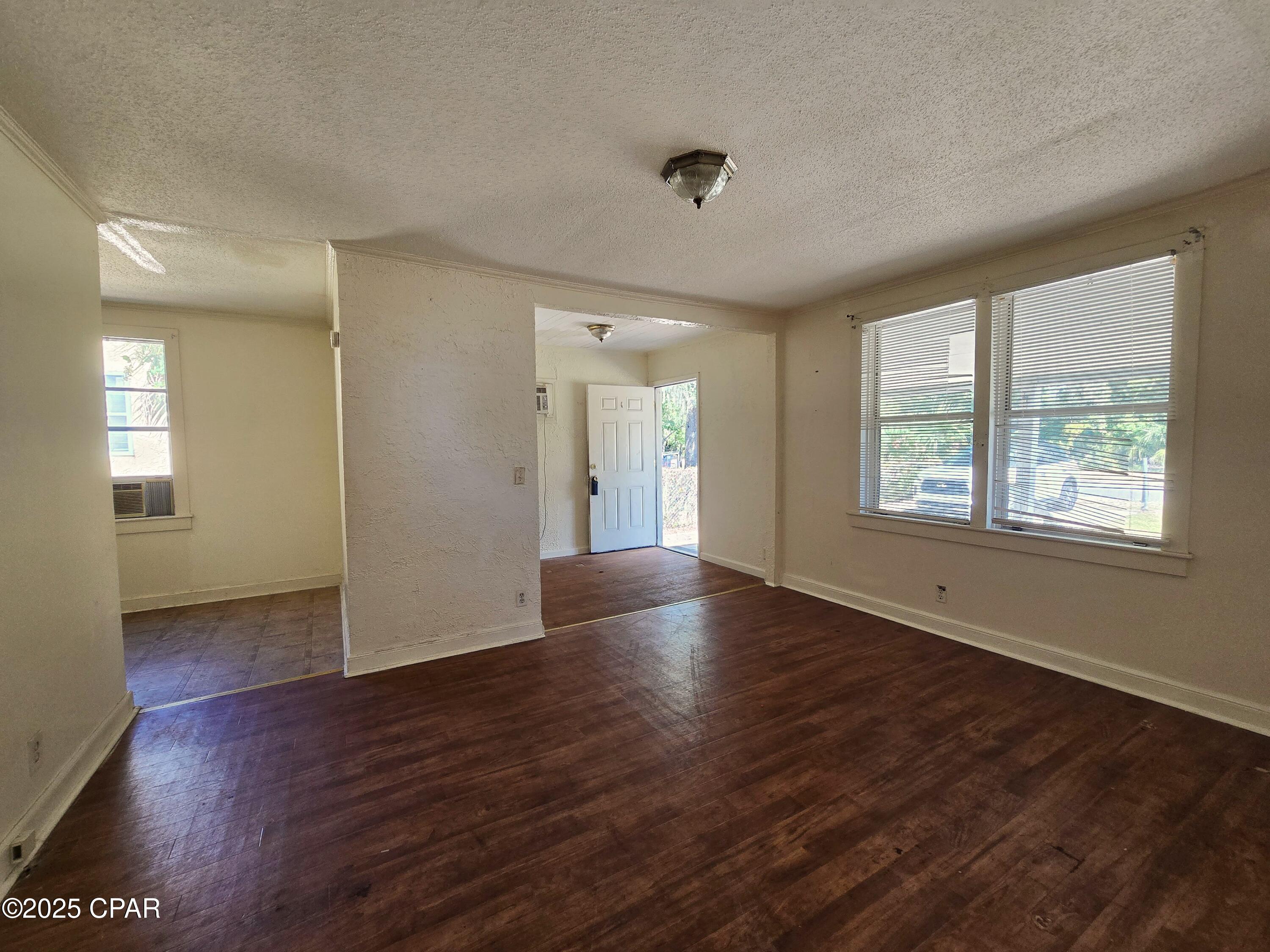 Image 4 For 505 Cactus Avenue