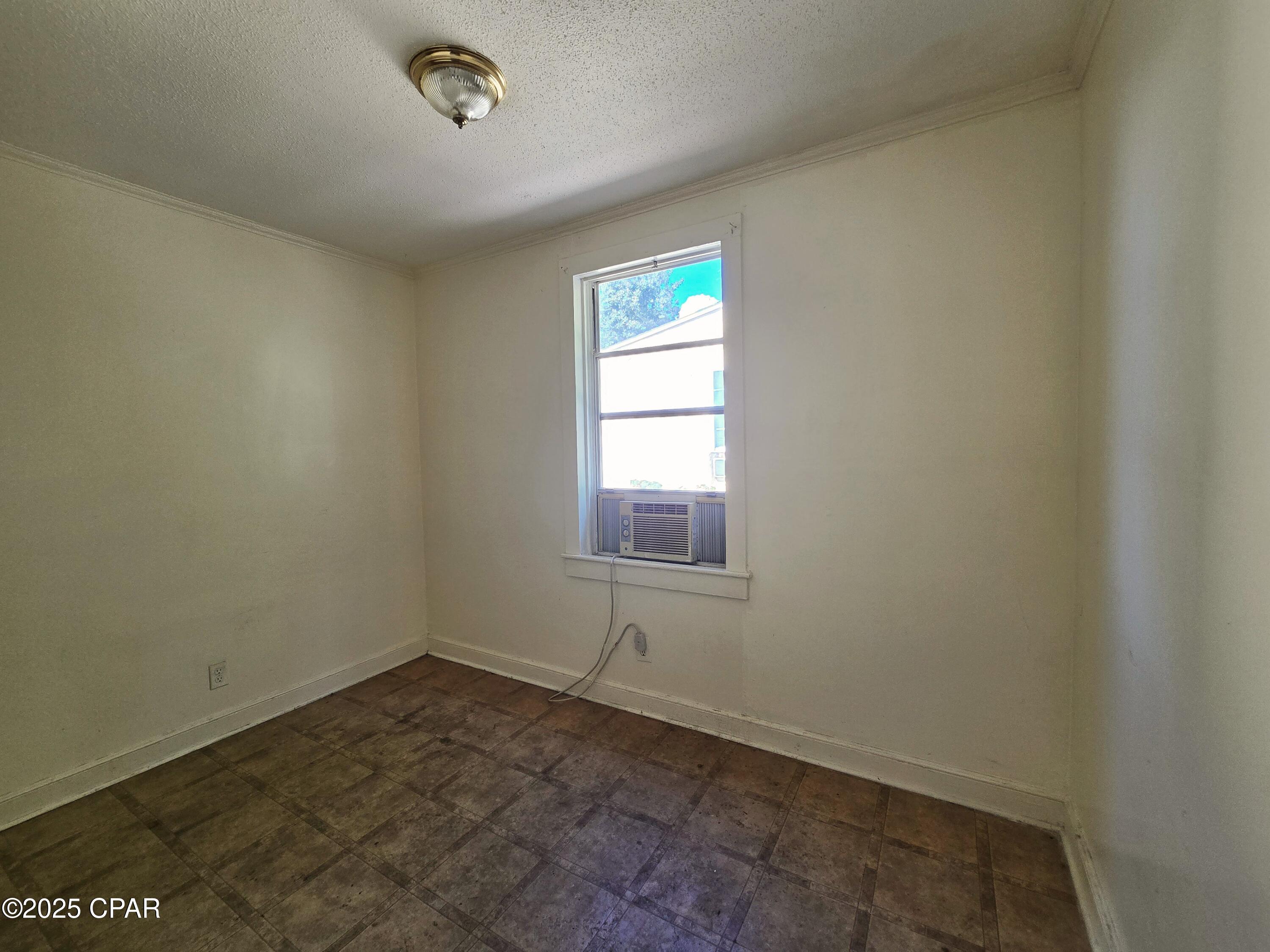 Image 6 For 505 Cactus Avenue