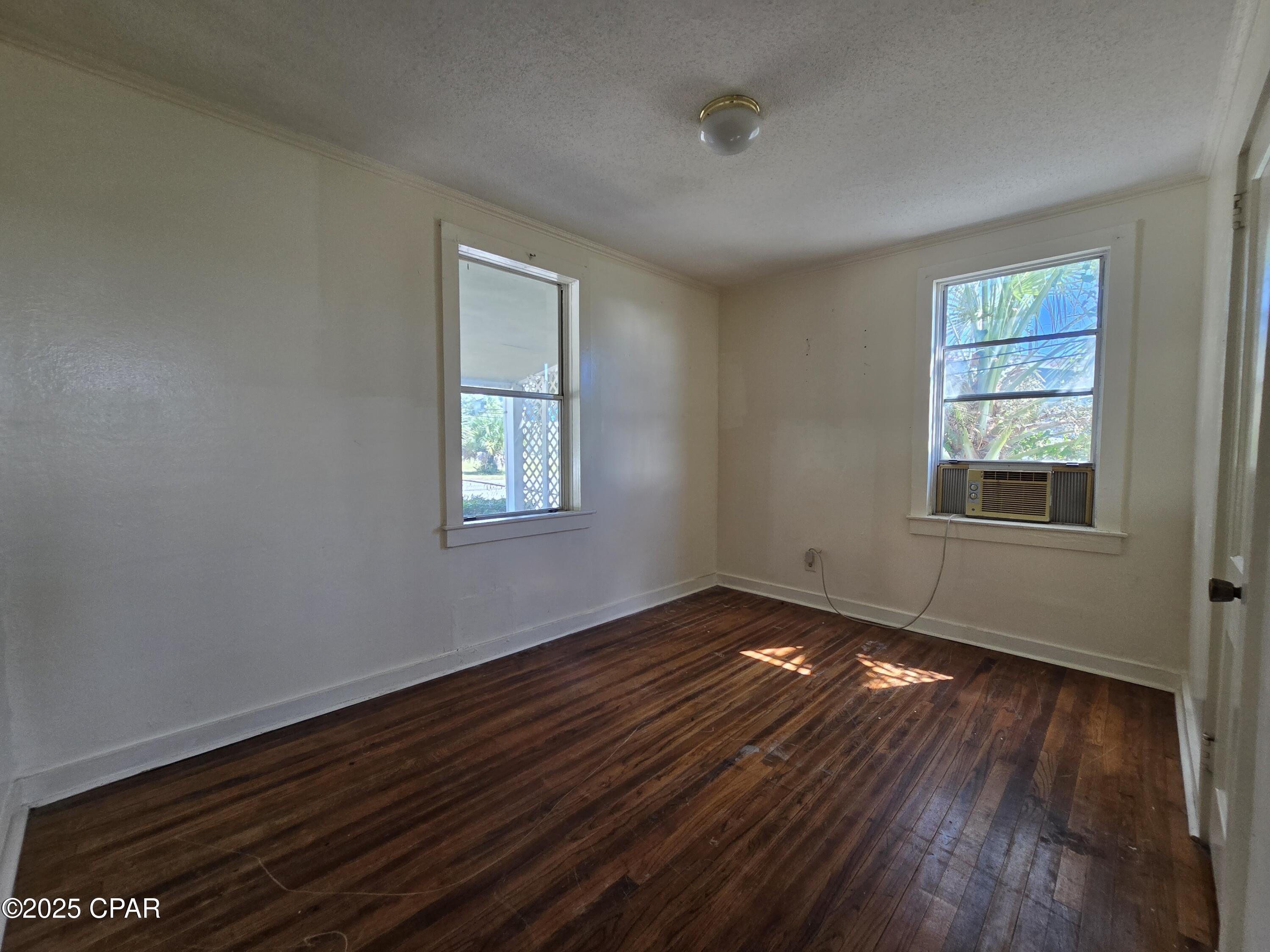 Image 8 For 505 Cactus Avenue