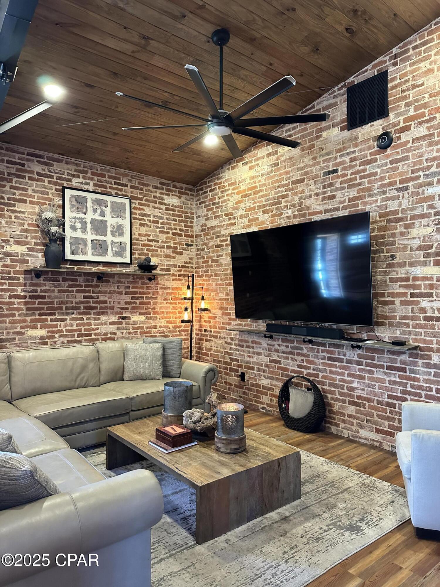 Image 5 For 9403 Sonya Circle