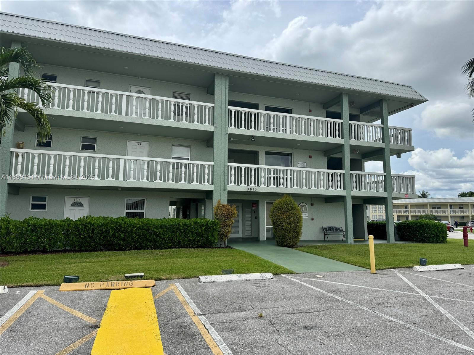 Sandalfoot South Two Cond