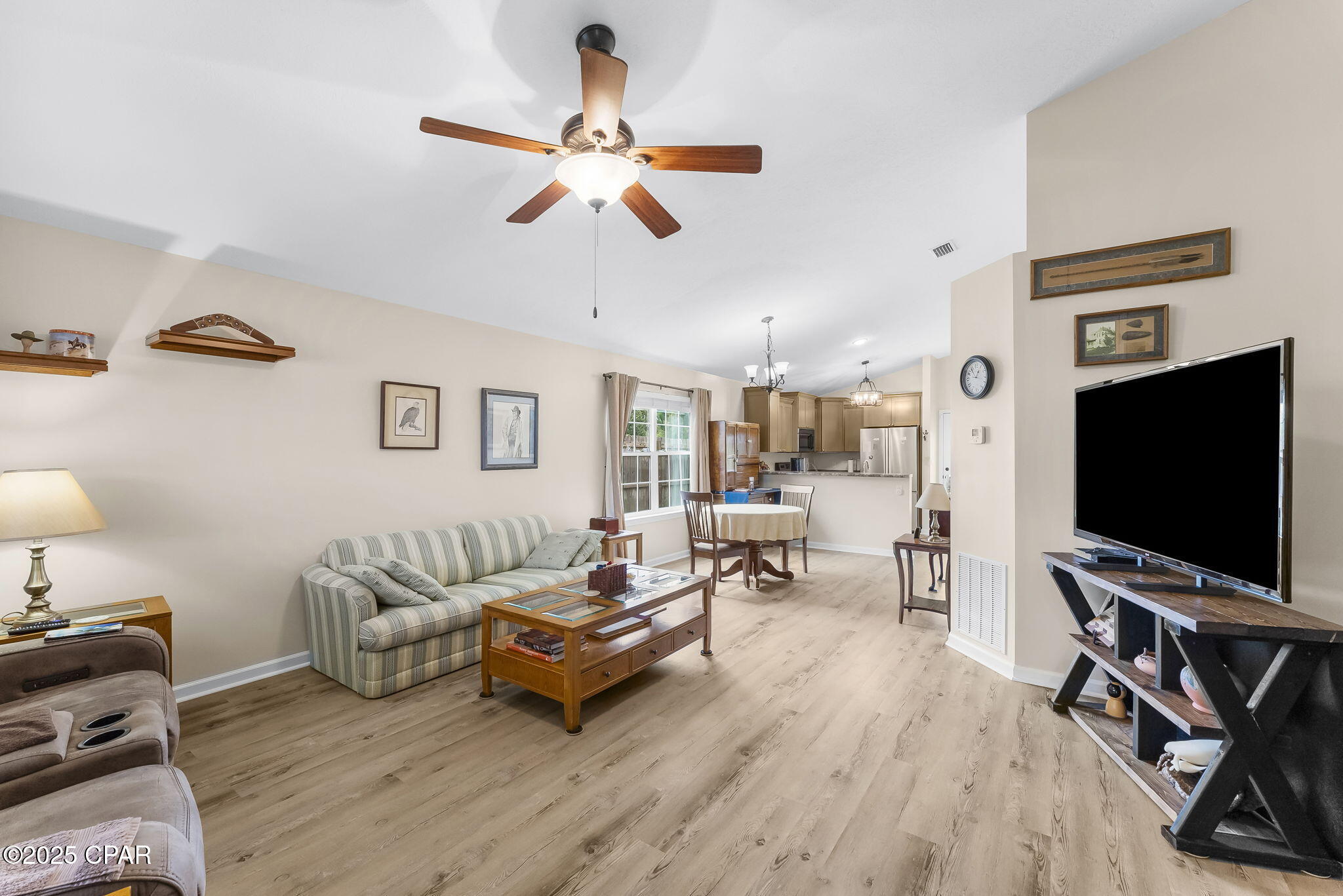 Image 13 For 2624 Avondale Court