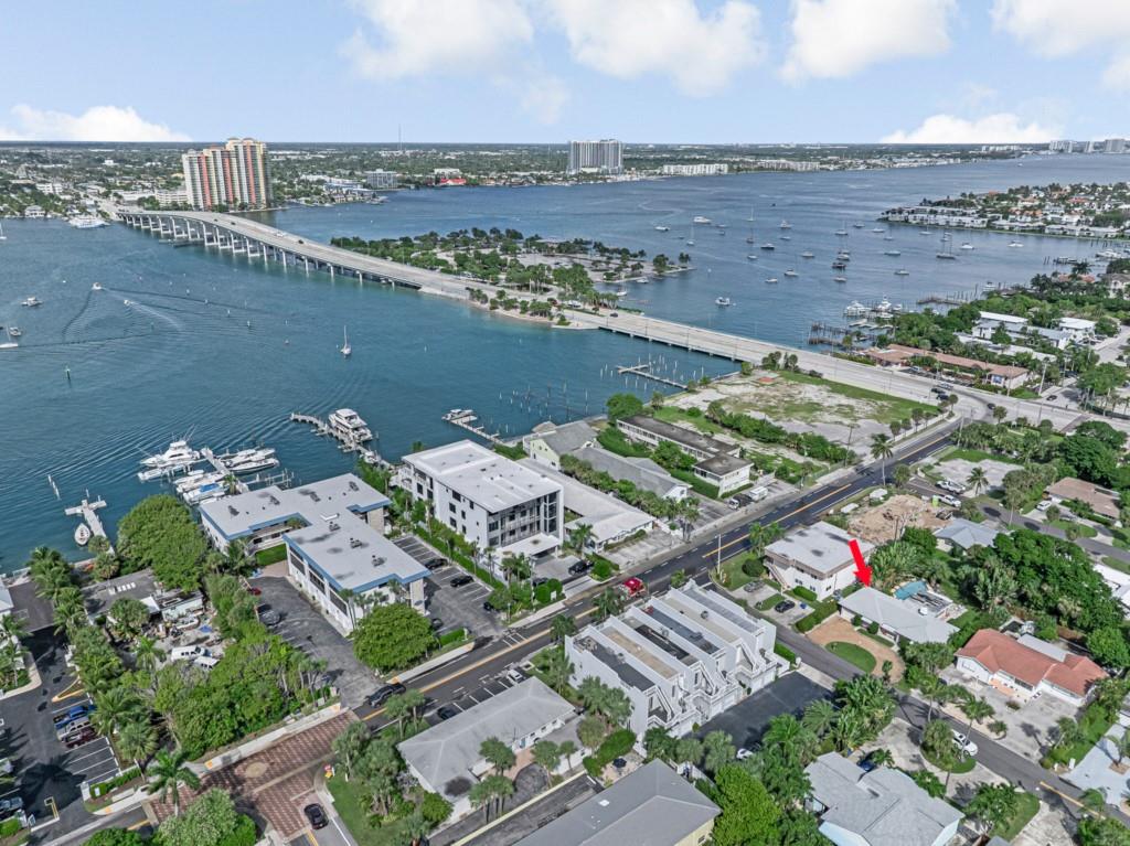 Homes for sale in Singer Island, FL | 1122 Beach Rd, Singer Island, FL 33404 | MLS# F10529112