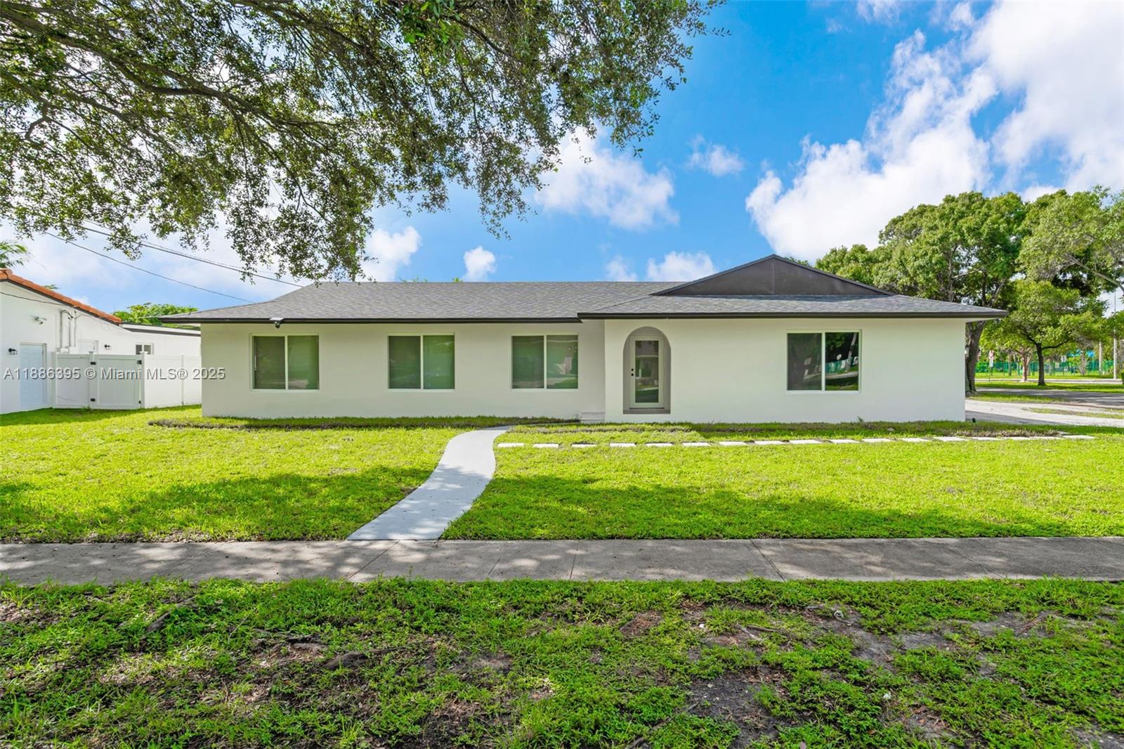 Plantation Park Lakesites