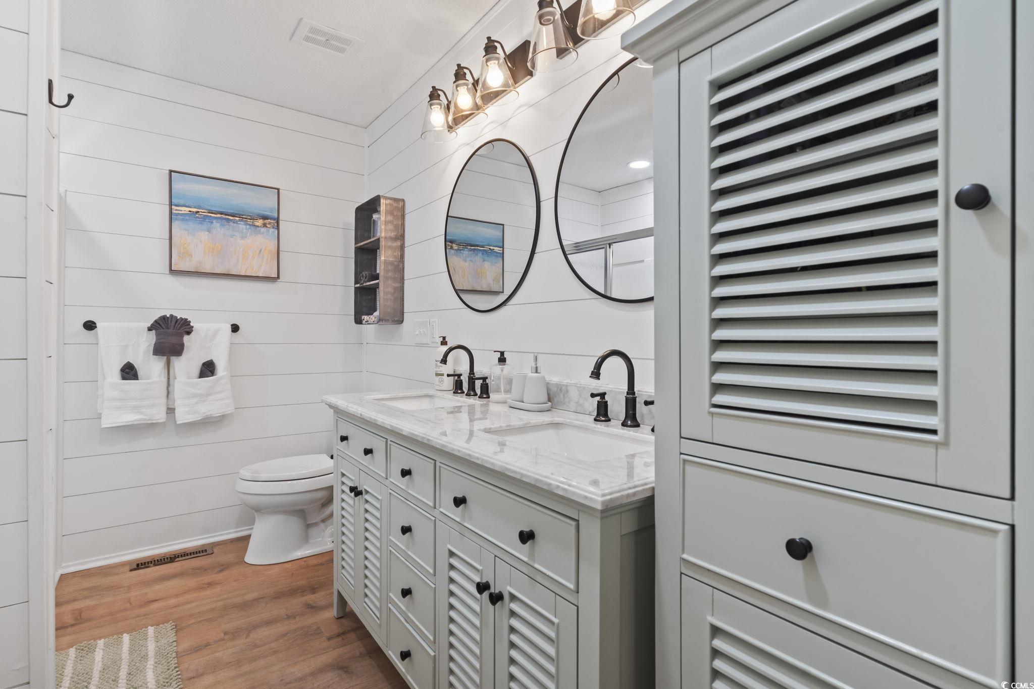 2523749 | Photo 21