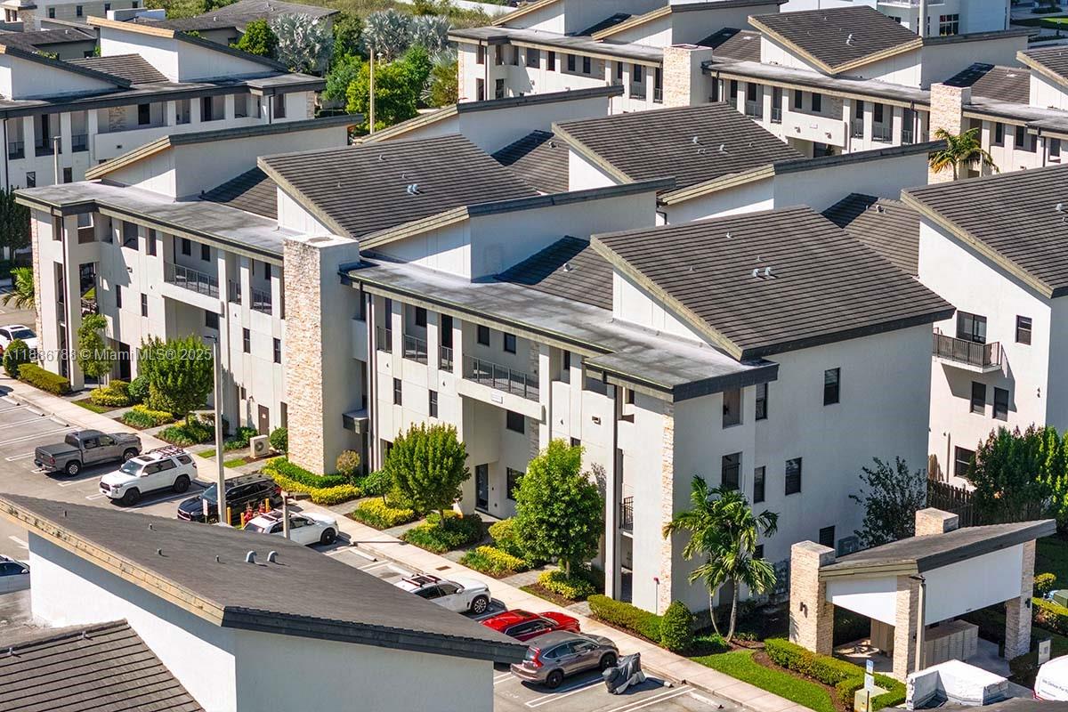 Highland At Park Central