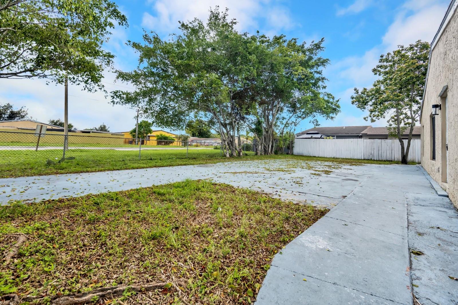 Homes for sale in Miami Gardens, FL | 21357 Nw 39th Ave, Miami Gardens, FL 33055 | MLS# F10528303