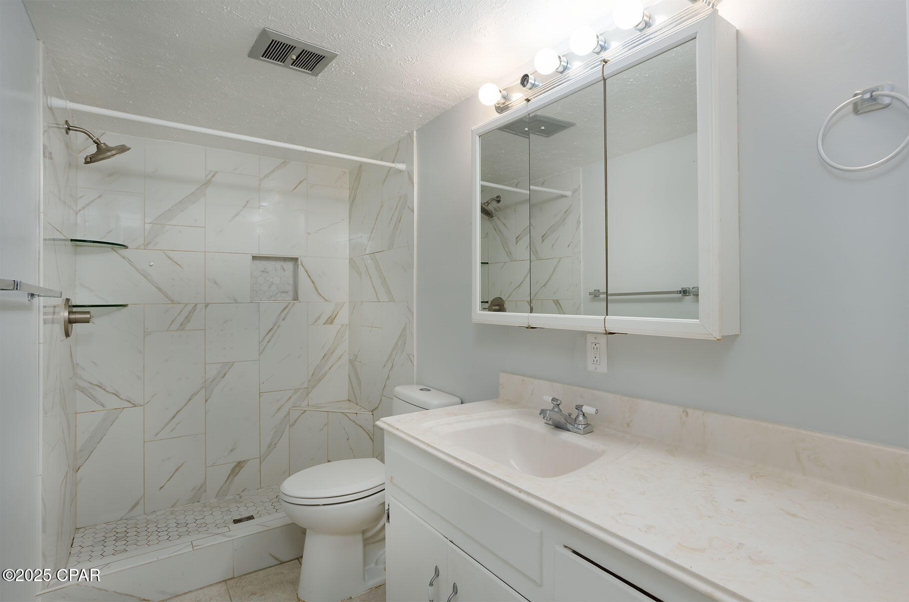 Image 11 For 2100 Beach Drive C101