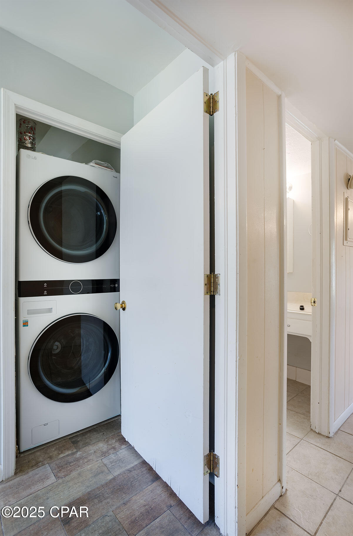 Image 15 For 2100 Beach Drive C101