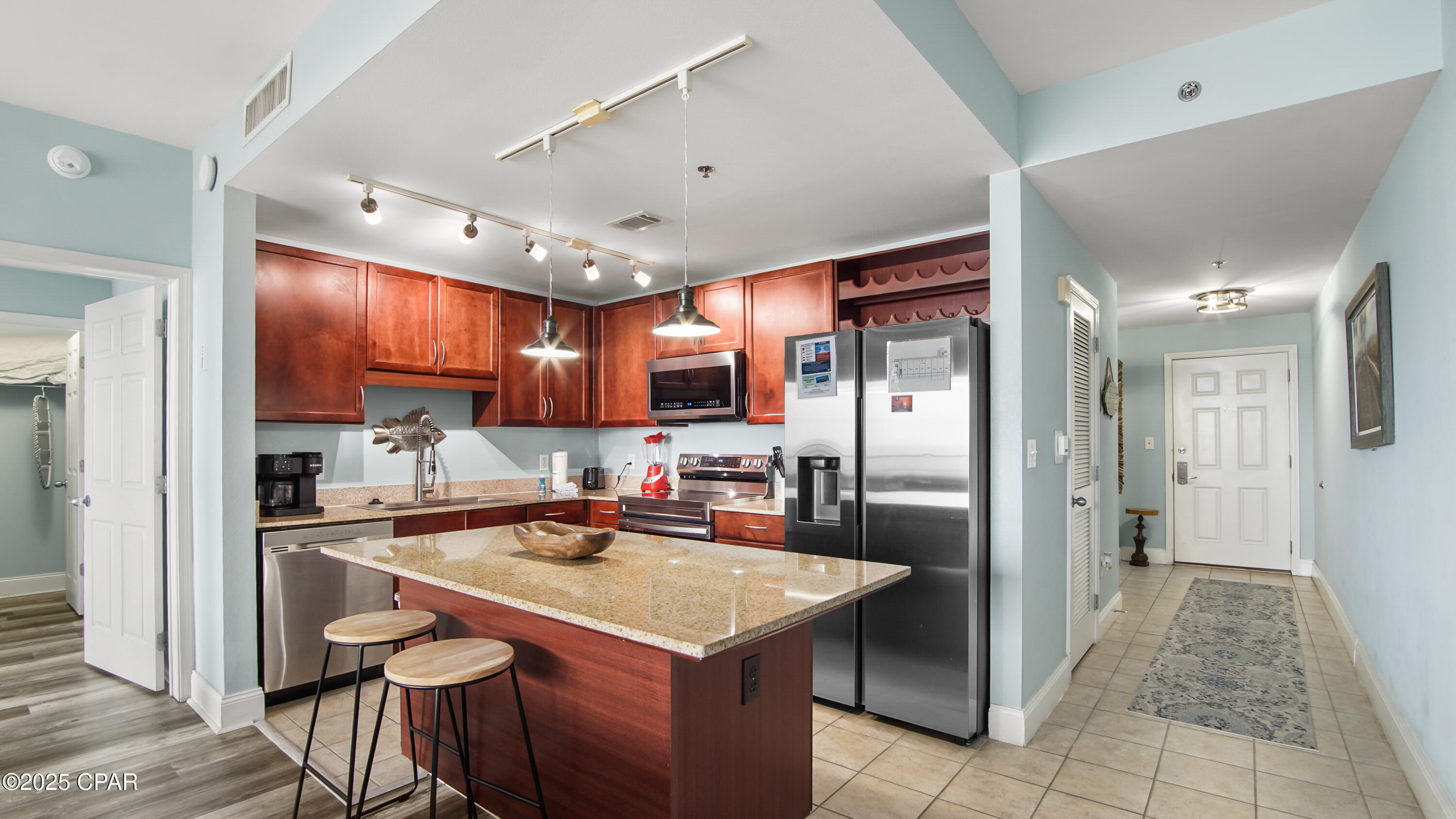 Image 5 For 9902 Thomas Drive 1231