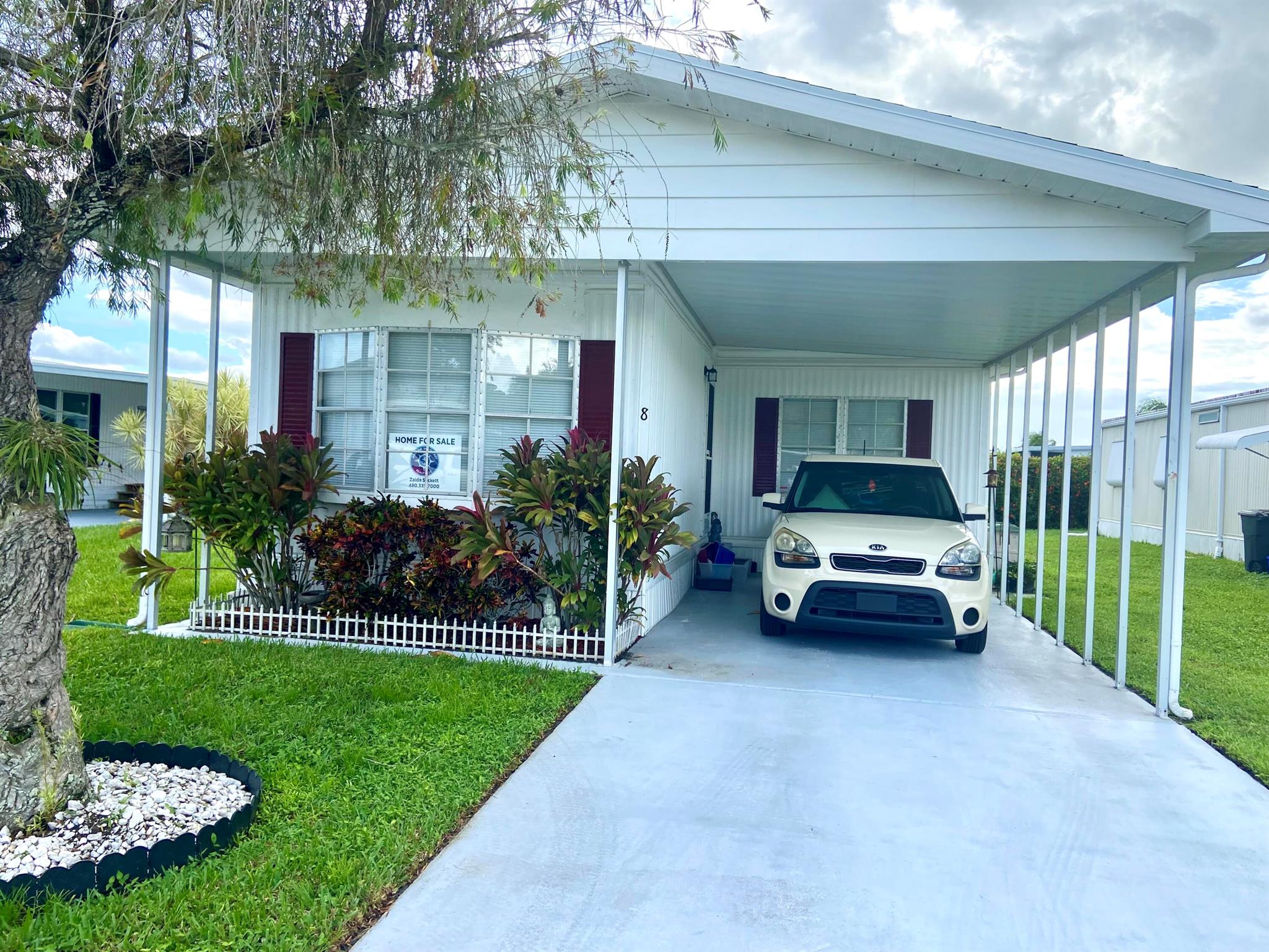 Spanish Lakes Riverfront