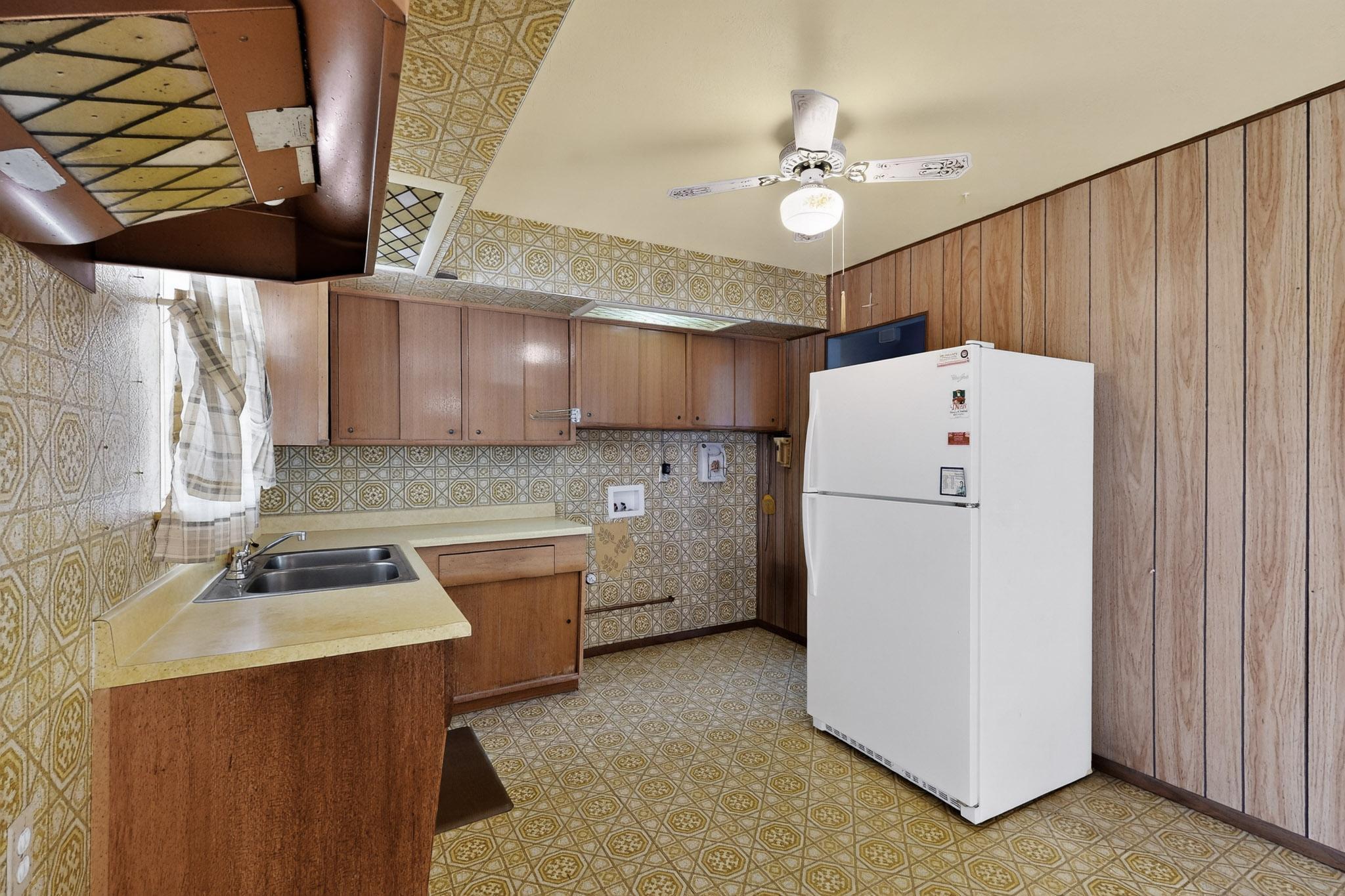 5948 Carlos Rey Circle SW Kitchen