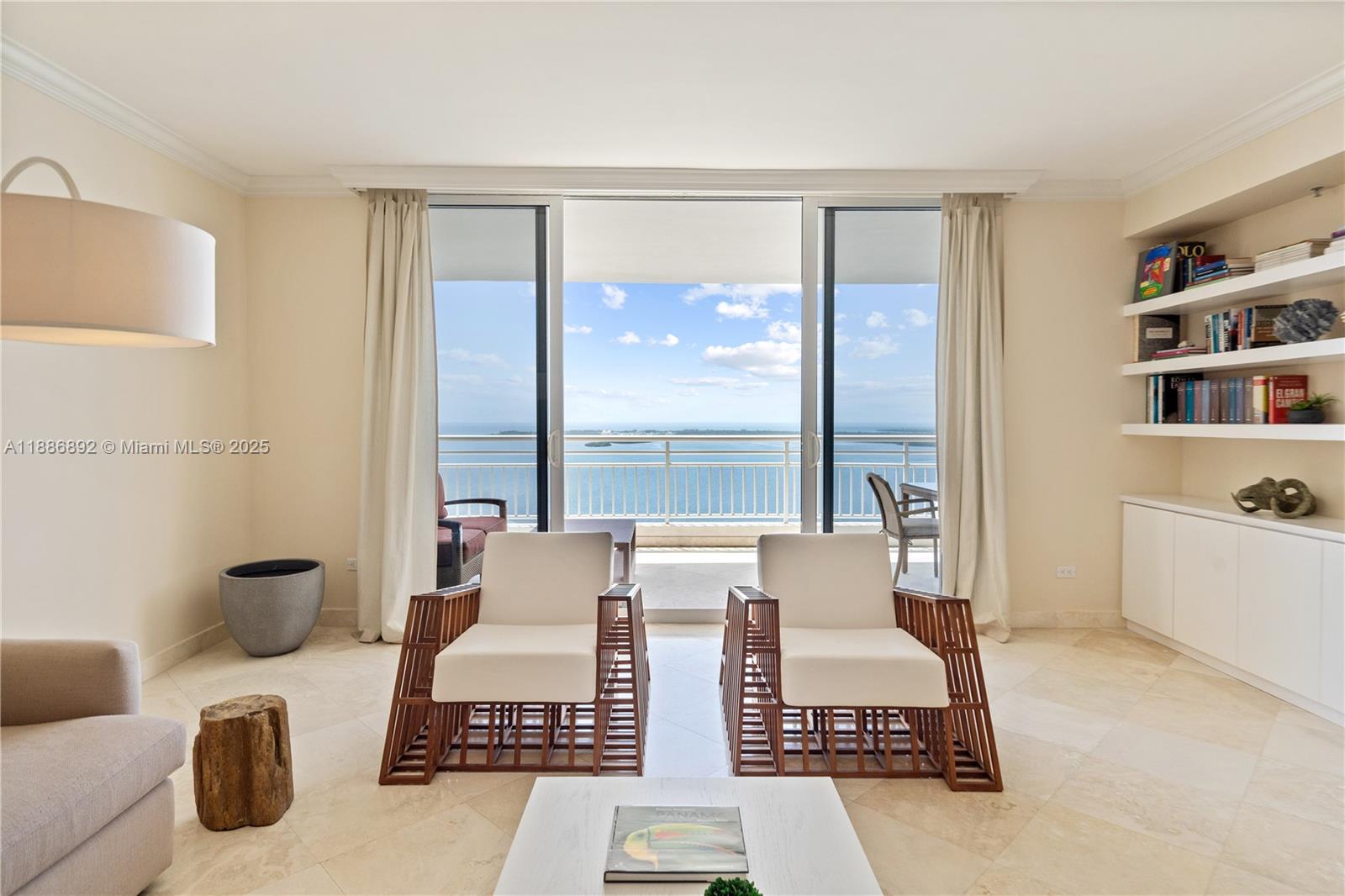 Apartamento para Alugar em Miami, FL
