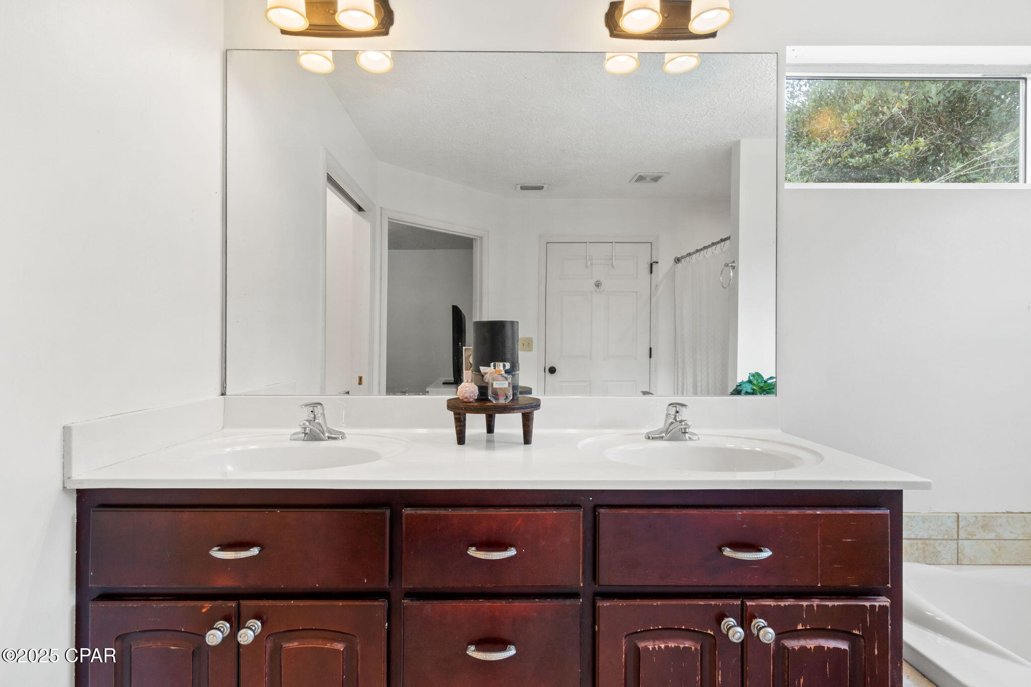 Image 26 For 6725 Harbour Boulevard