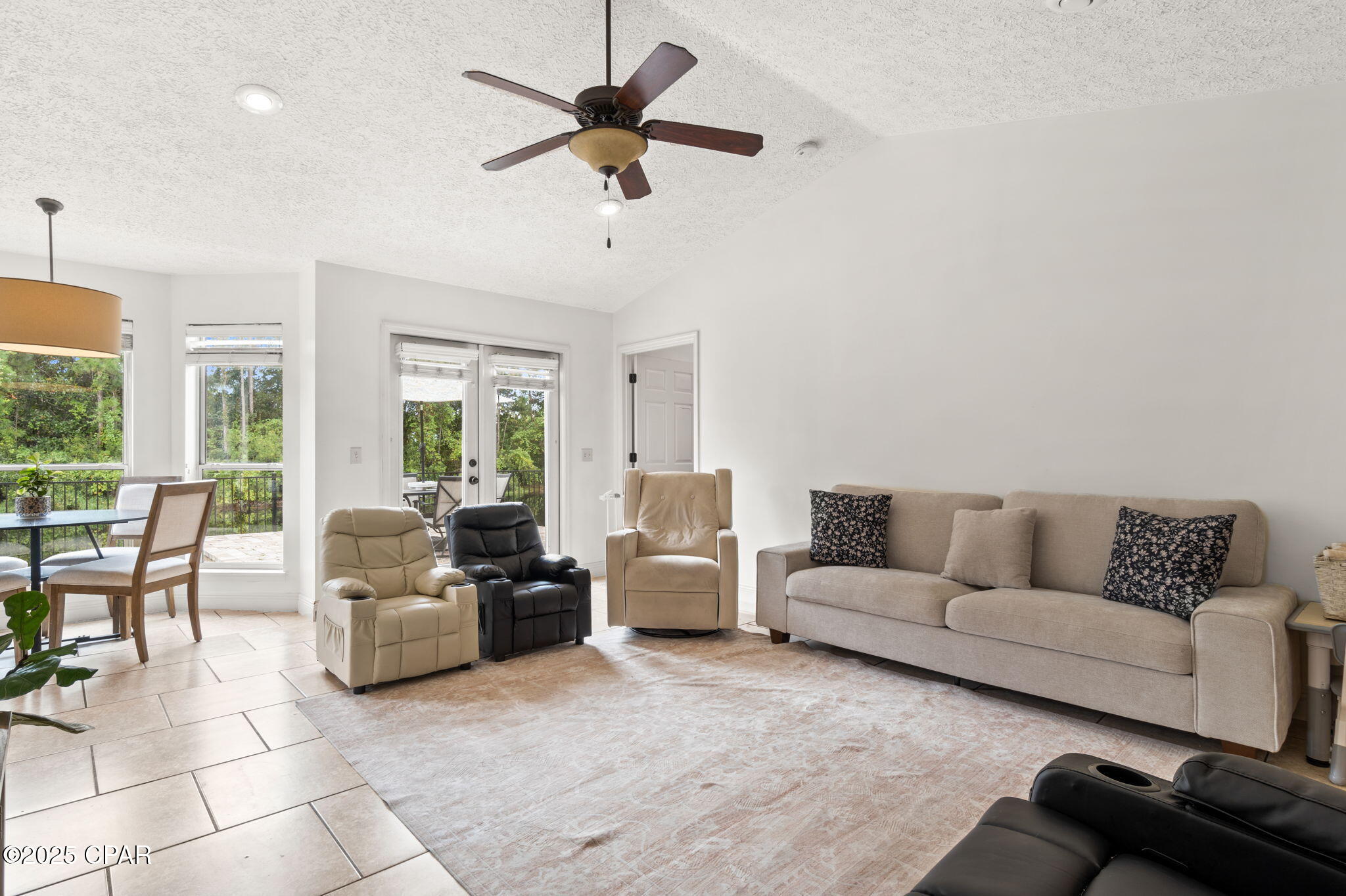 Image 7 For 6725 Harbour Boulevard