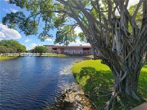 Lauderdale Oaks Condo I