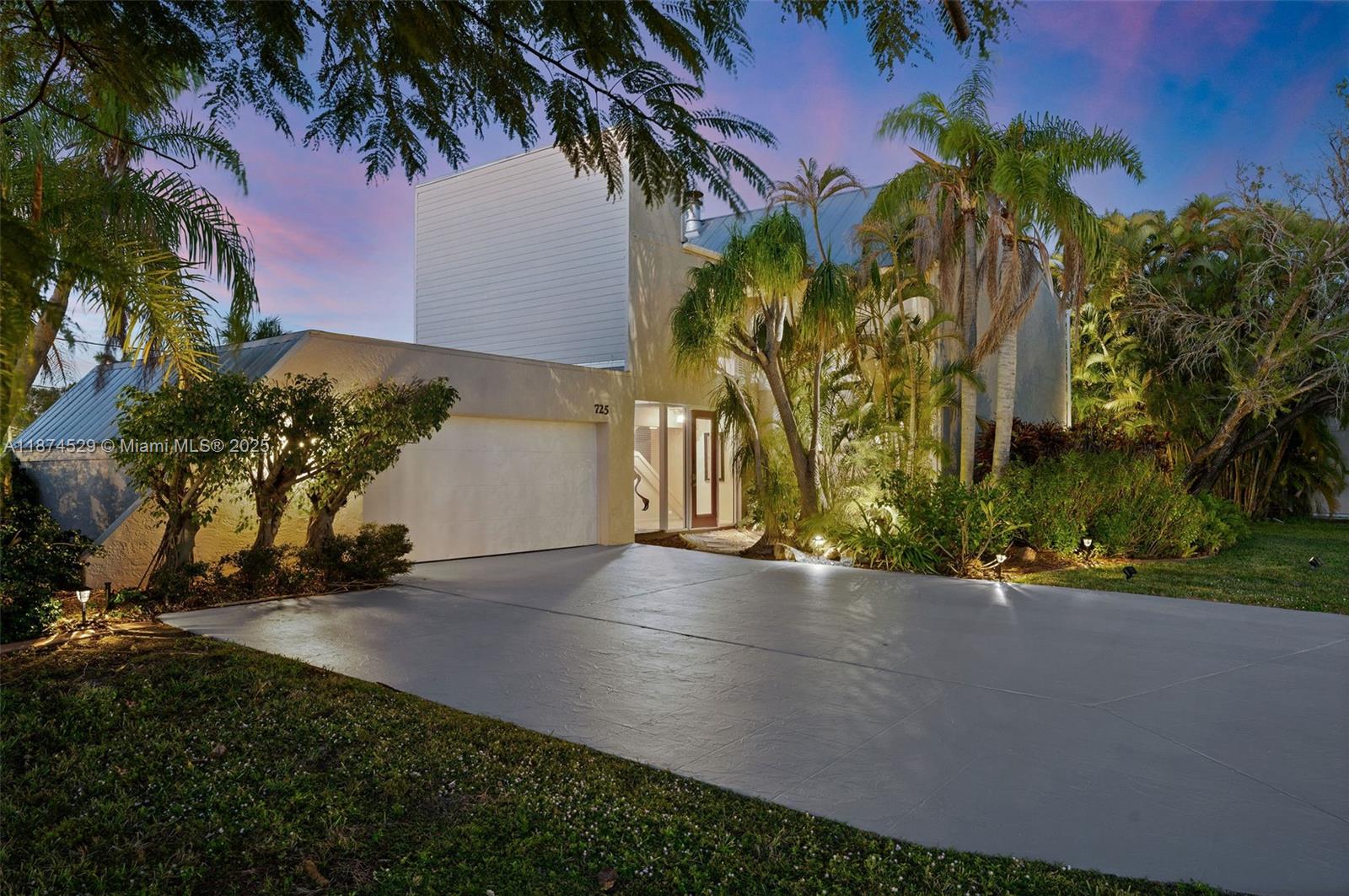 House for Sale in Cape Coral, FL