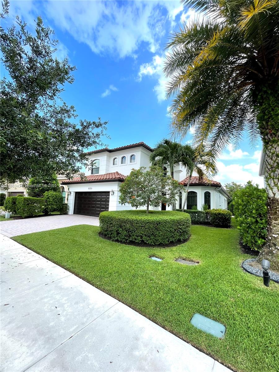 House for Sale in Parkland, FL