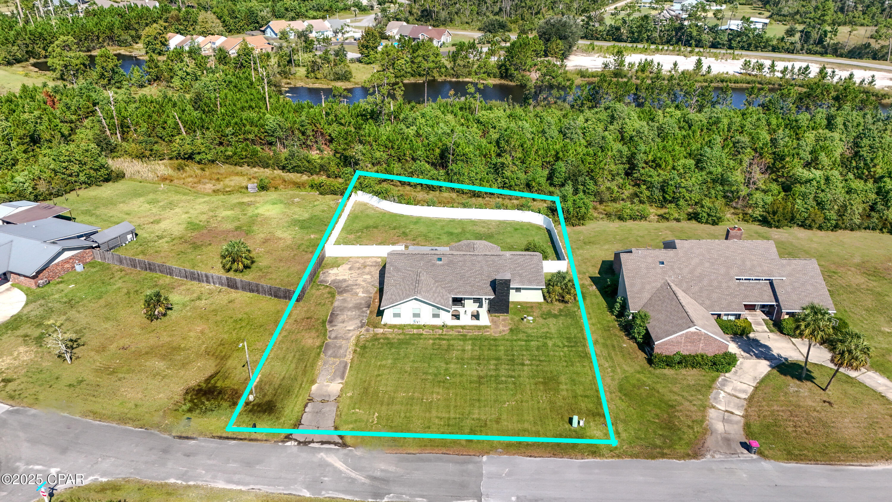 Image 2 For 12125 Country Club Drive