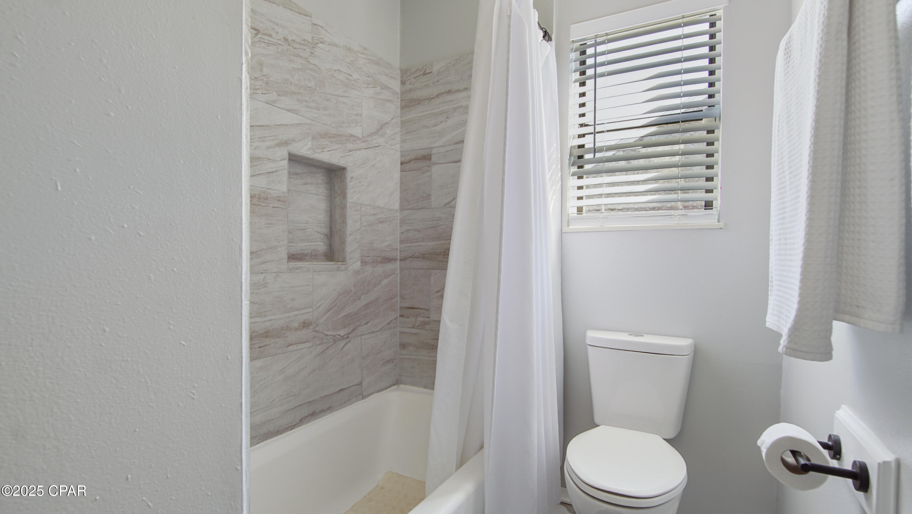 Image 34 For 12125 Country Club Drive