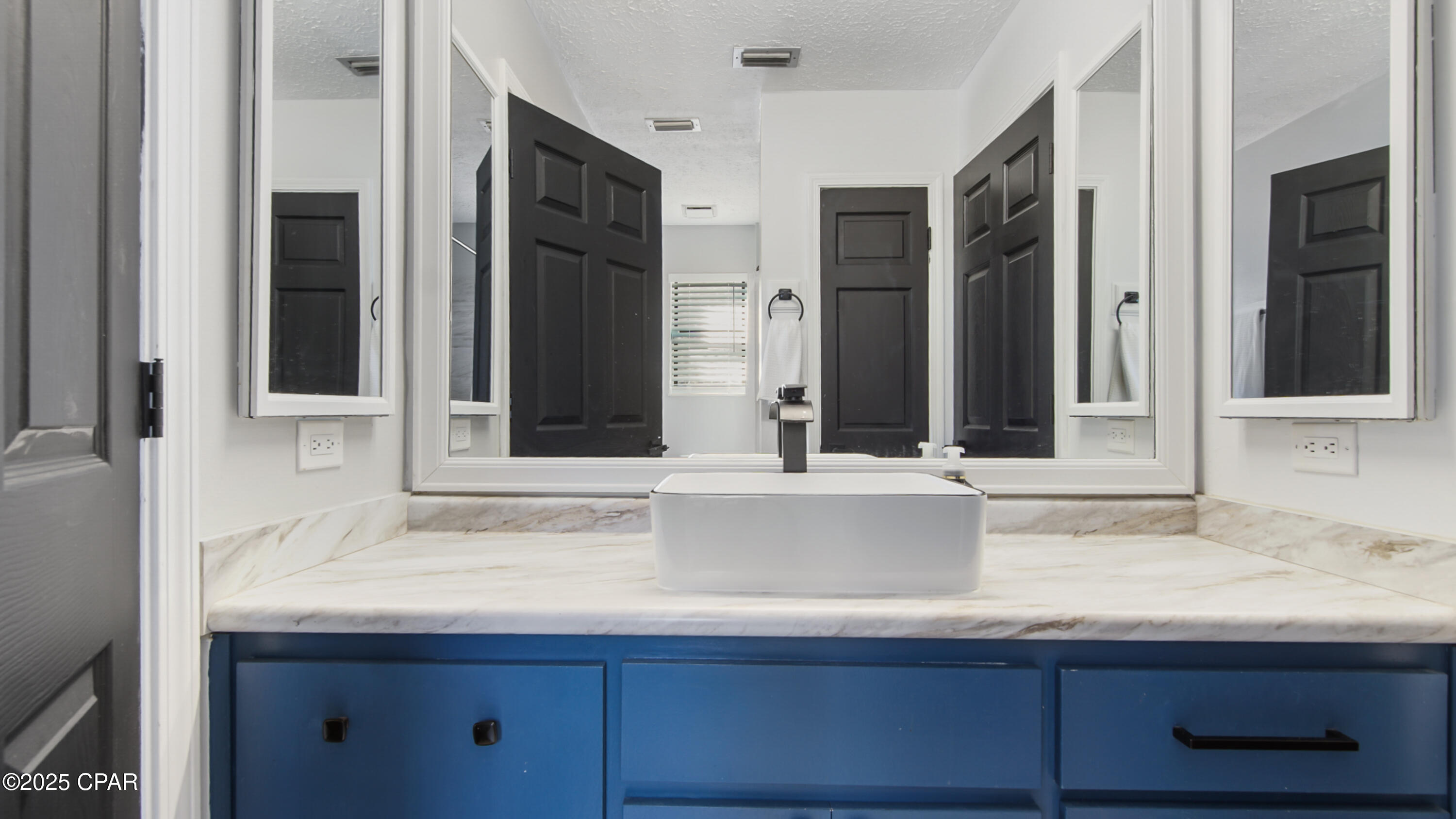 Image 36 For 12125 Country Club Drive