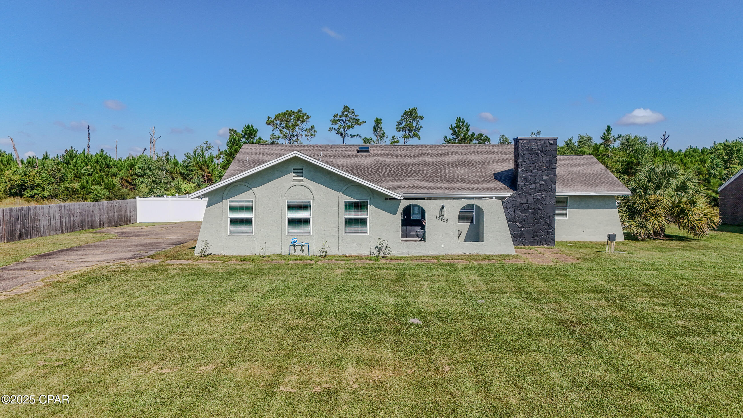 Image 4 For 12125 Country Club Drive