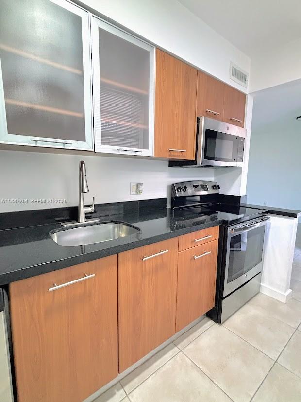 Nirvana Condo No One Cond