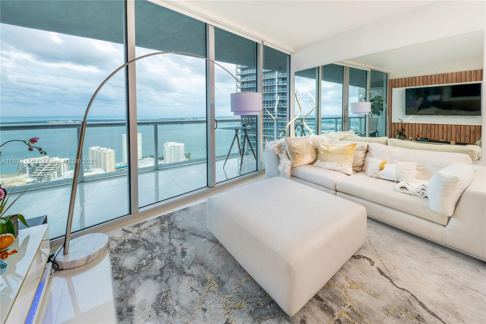 Condo for Sale in Miami, FL