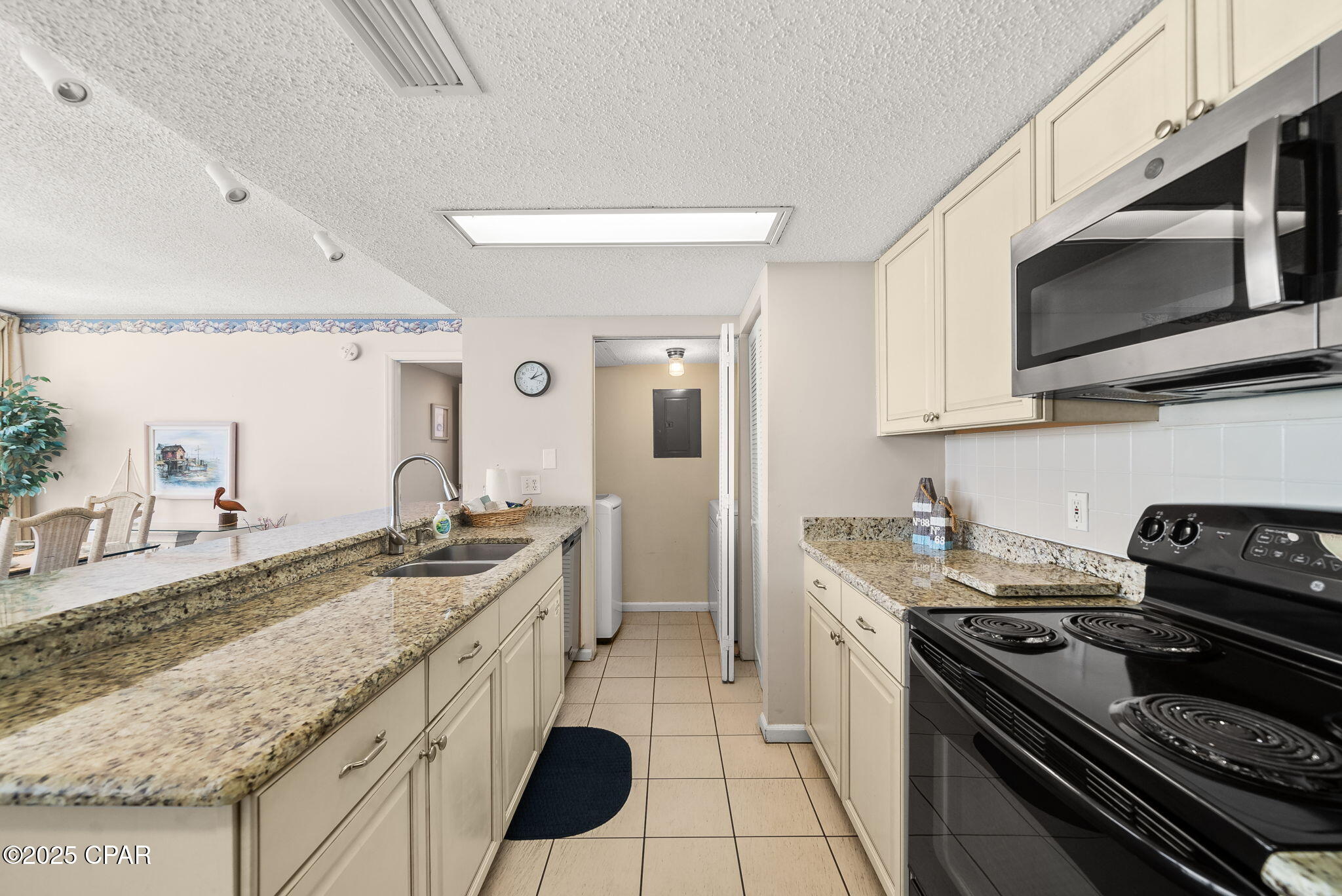 Image 13 For 17351 Front Beach Road W603