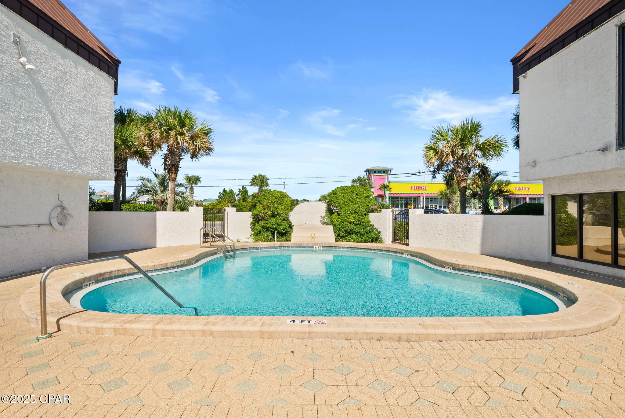 Image 32 For 17351 Front Beach Road W603