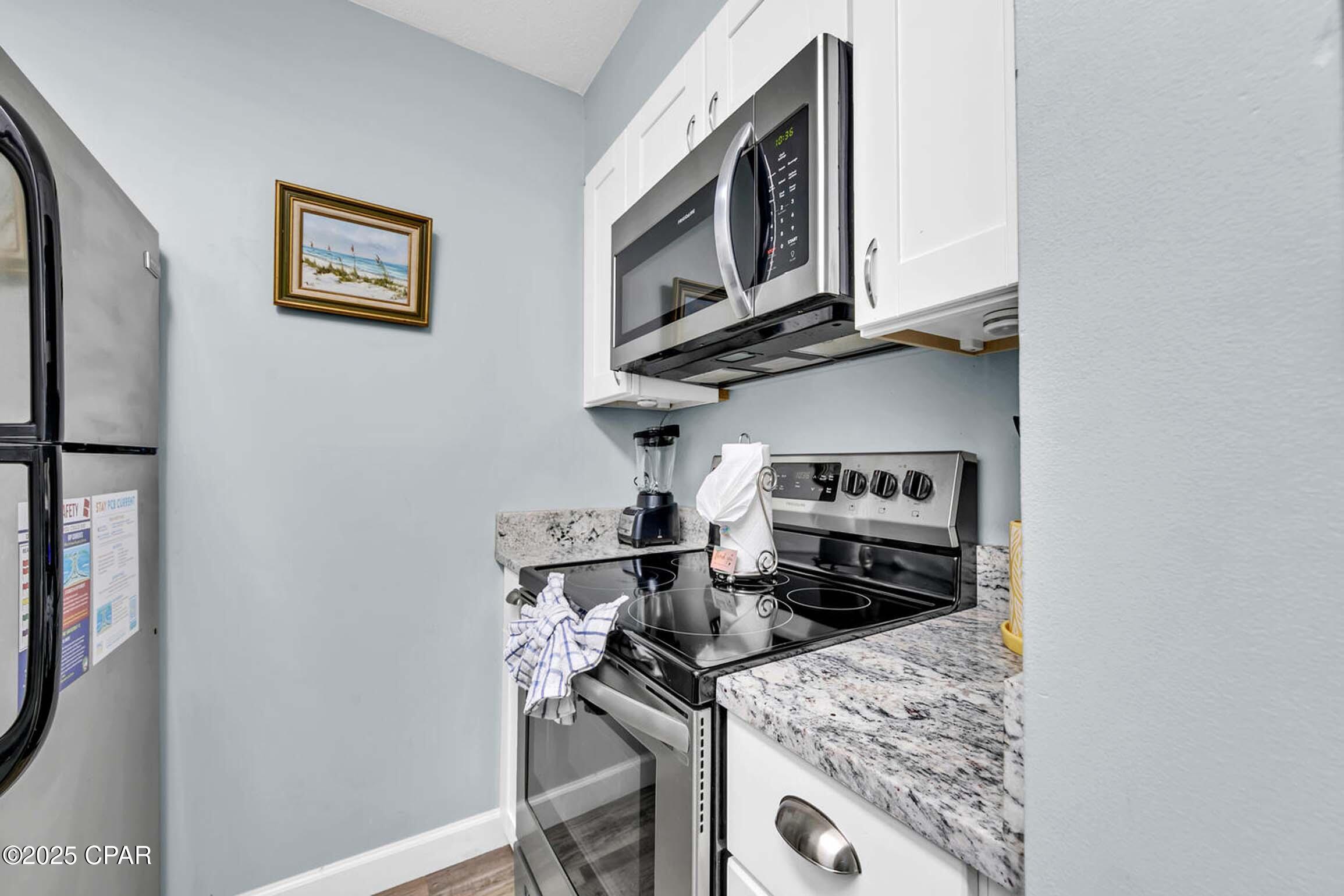 Image 3 For 17614 Front Beach Road 5d