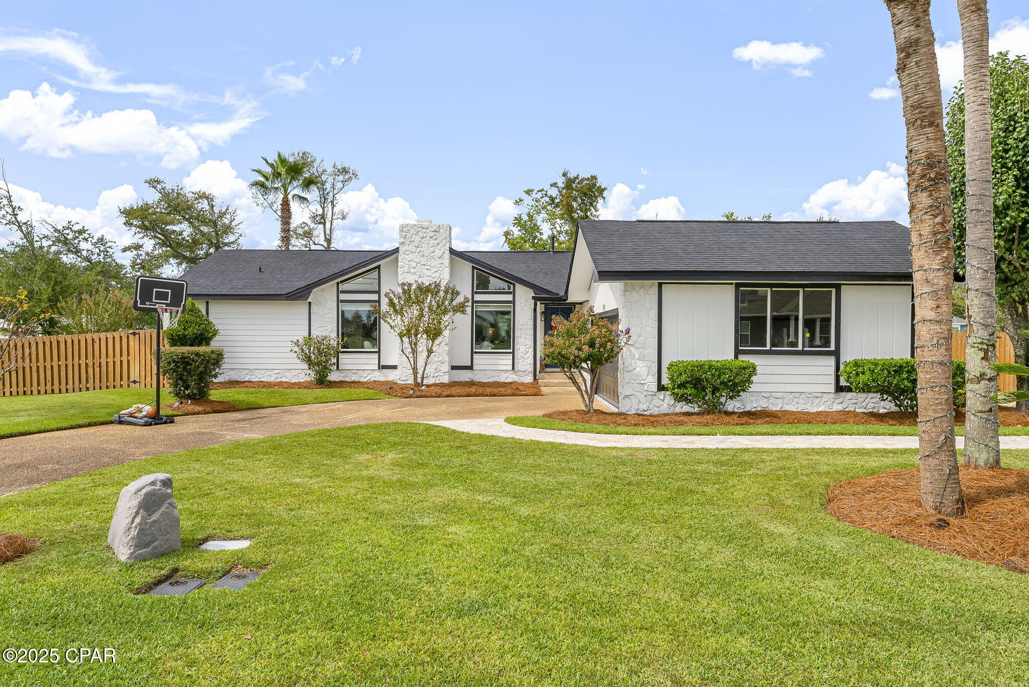 Image 2 For 316 Alabama Avenue