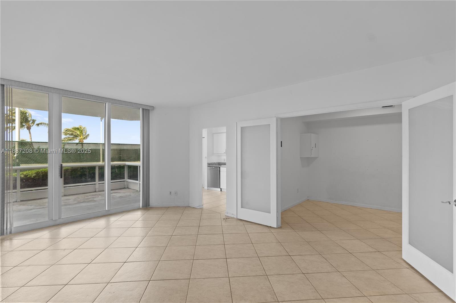 Condo for Sale in Miami Beach, FL