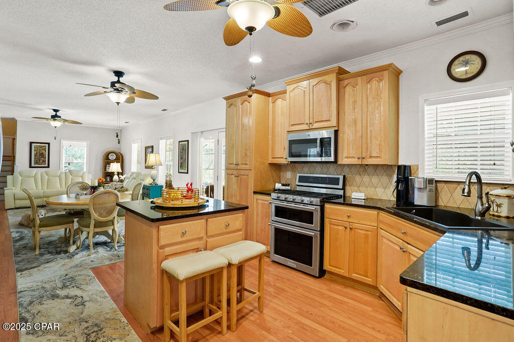 Listing photo id 22 for 3320 Moss Road