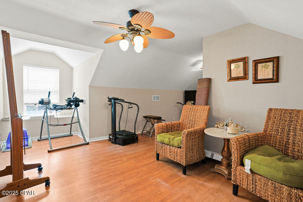 Listing photo id 37 for 3320 Moss Road