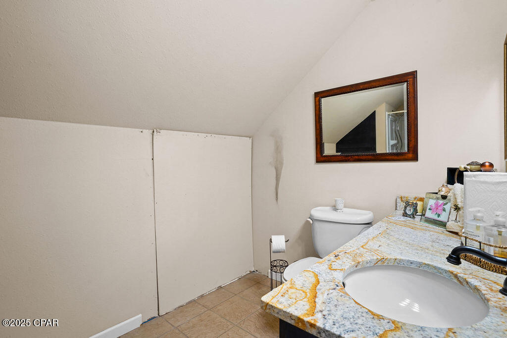 Listing photo id 45 for 3320 Moss Road