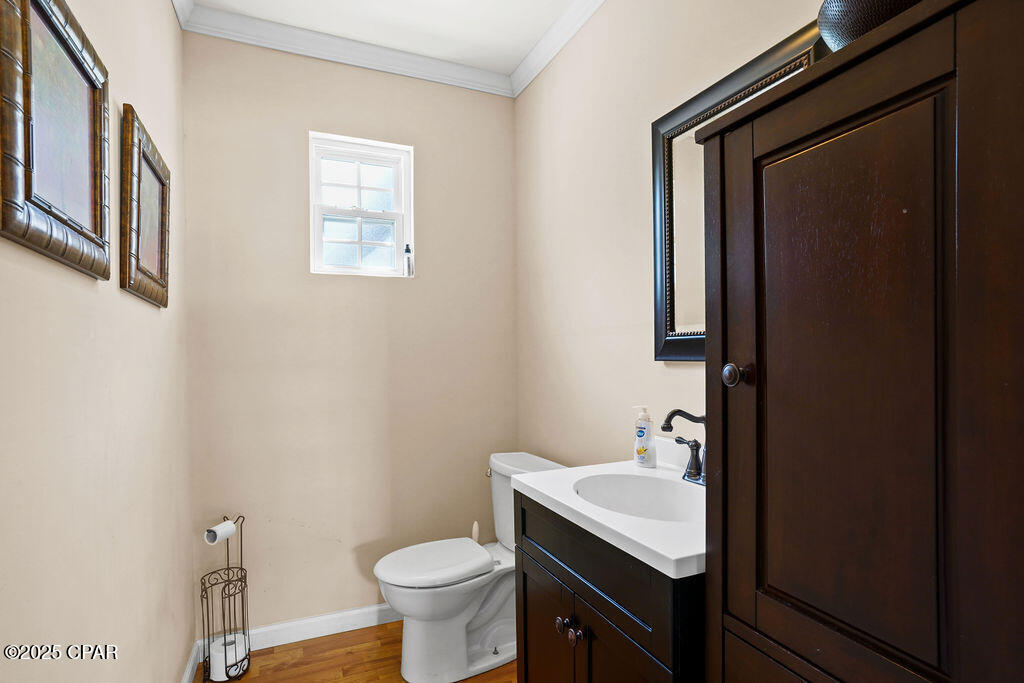 Listing photo id 46 for 3320 Moss Road