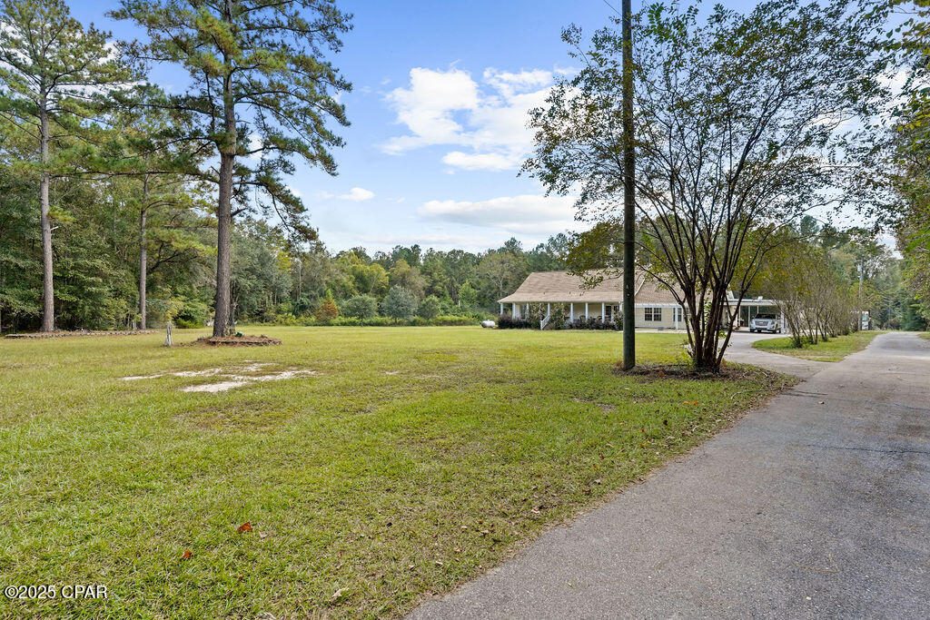Listing photo id 5 for 3320 Moss Road